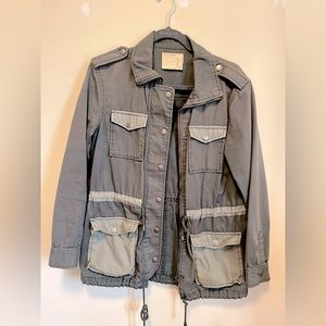 Green khaki oversized utility jacket, hem and waist can cinch with drawstrings
